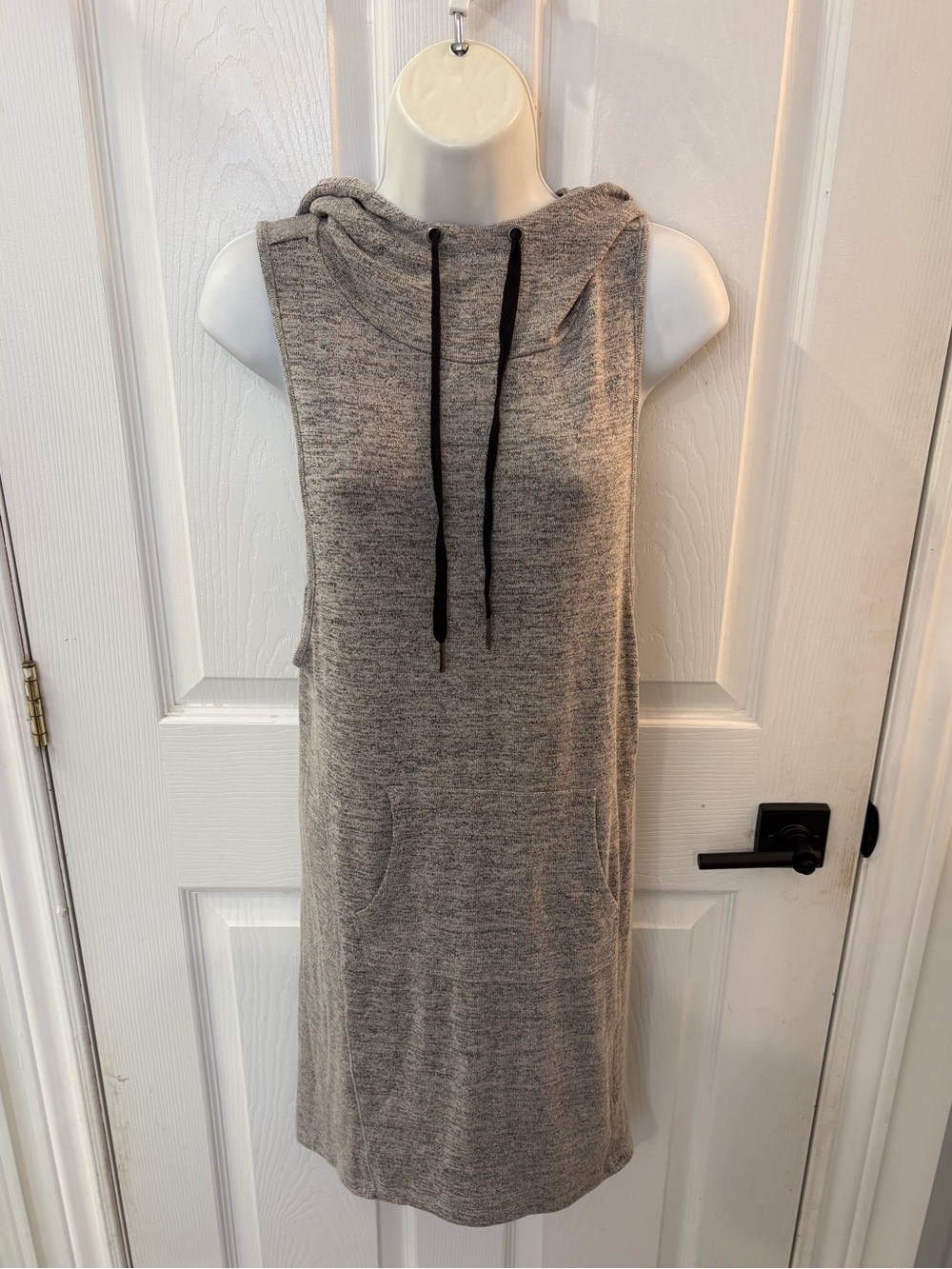 Steve Madden Gray Sleeveless Hooded Knit Mini Dress